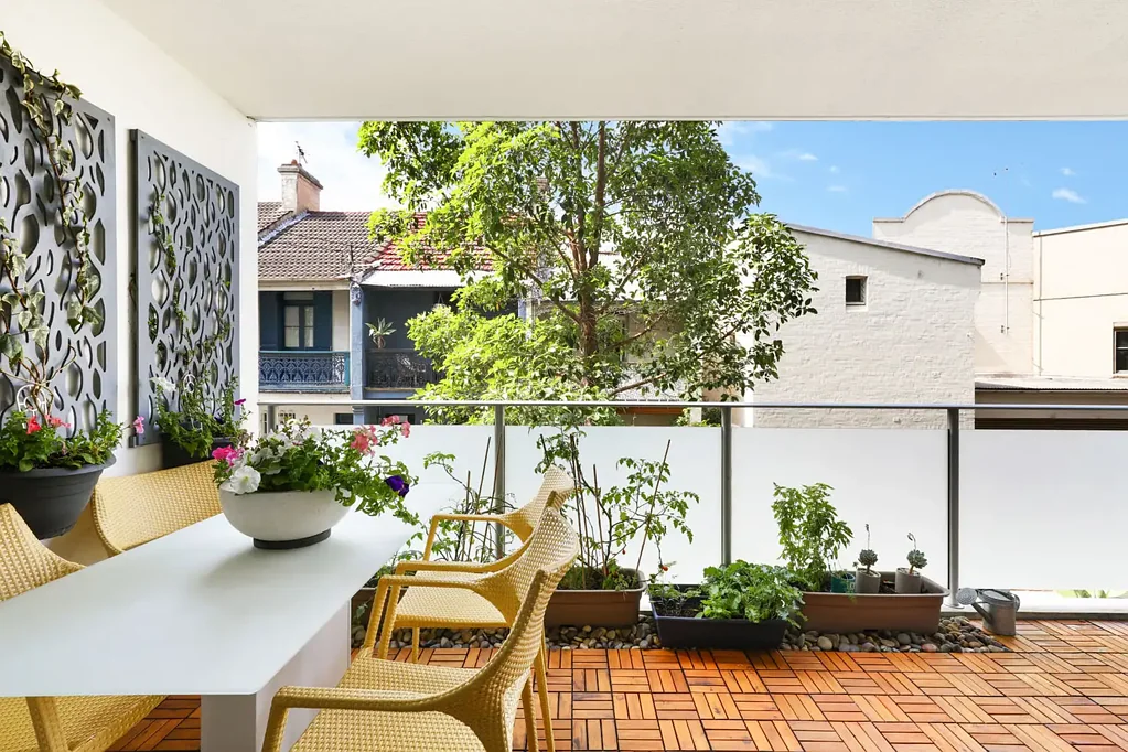 1 Bedroom + Study In Prime Location
