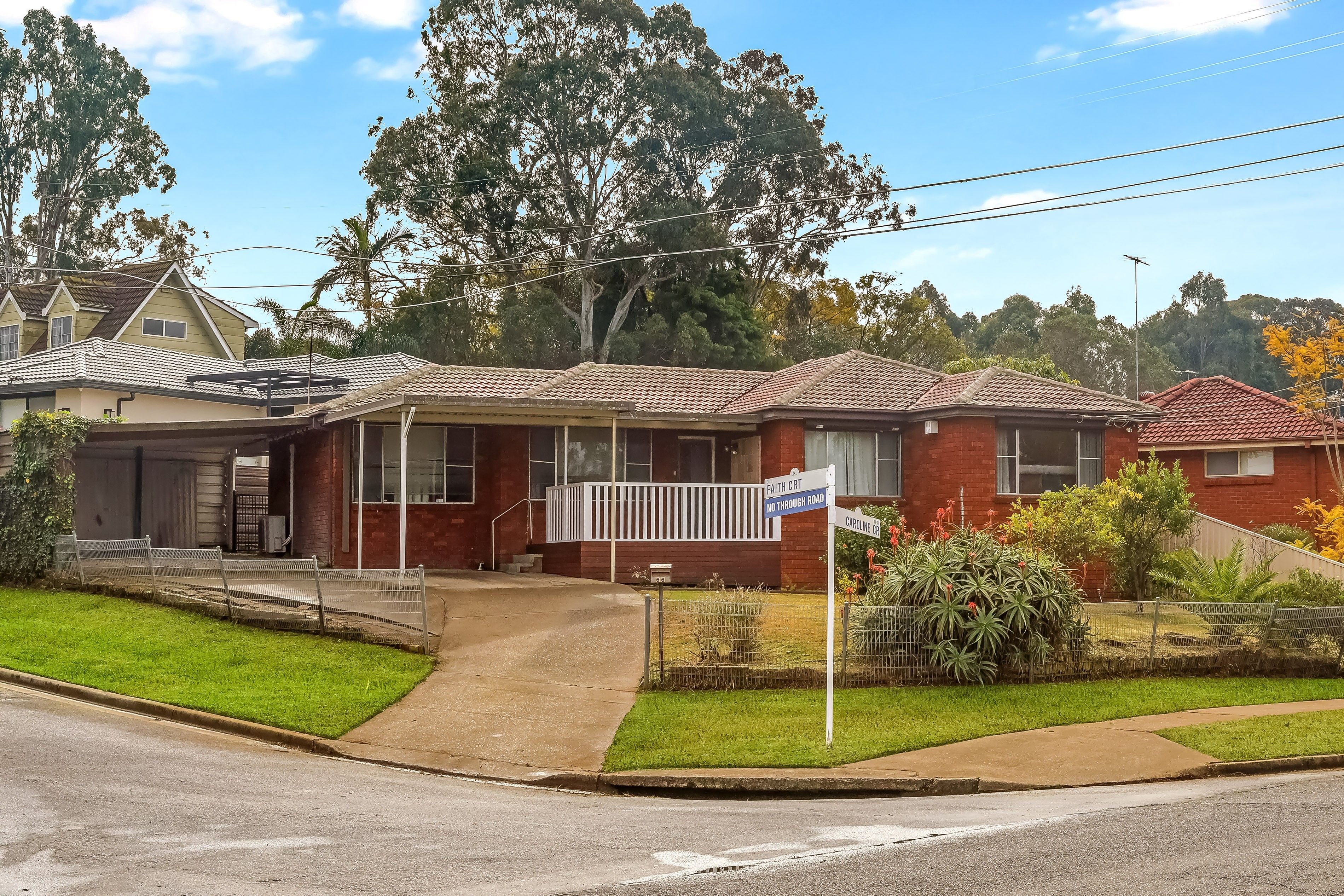 66 CAROLINE CR, GEORGES HALL NSW 2198, 0部屋, 0バスルーム, House