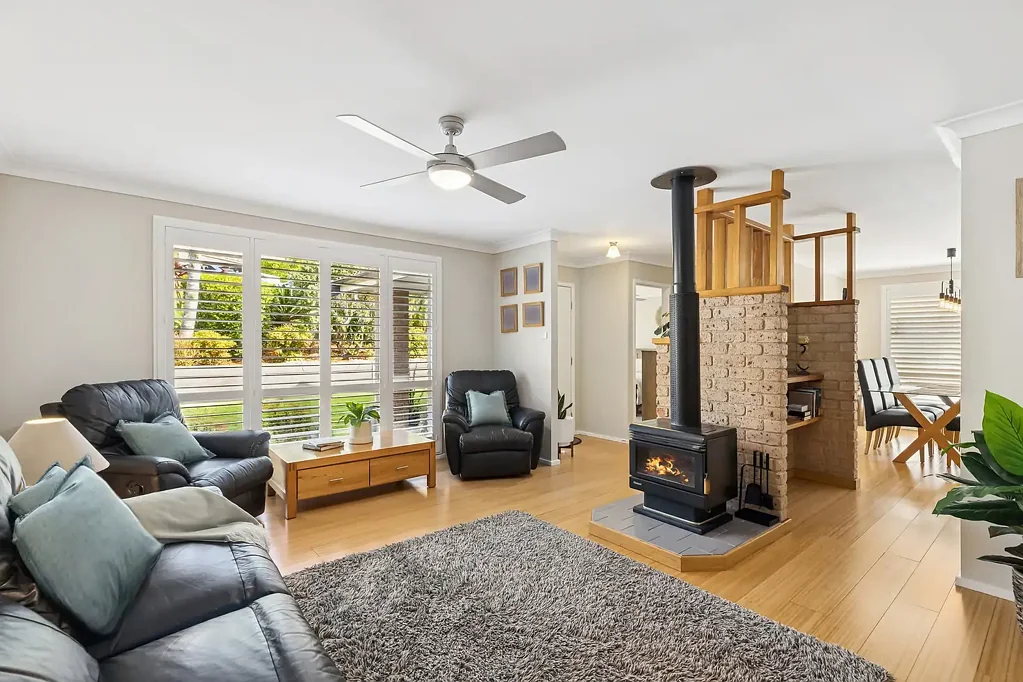 4 McNee Close, Lisarow, NSW 2250