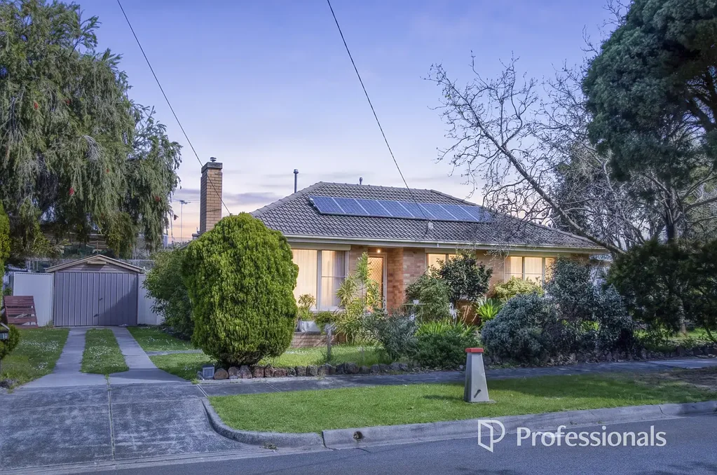 Dandenong North 3침실 773m² of Prime Land – Space, Potential & Possibility