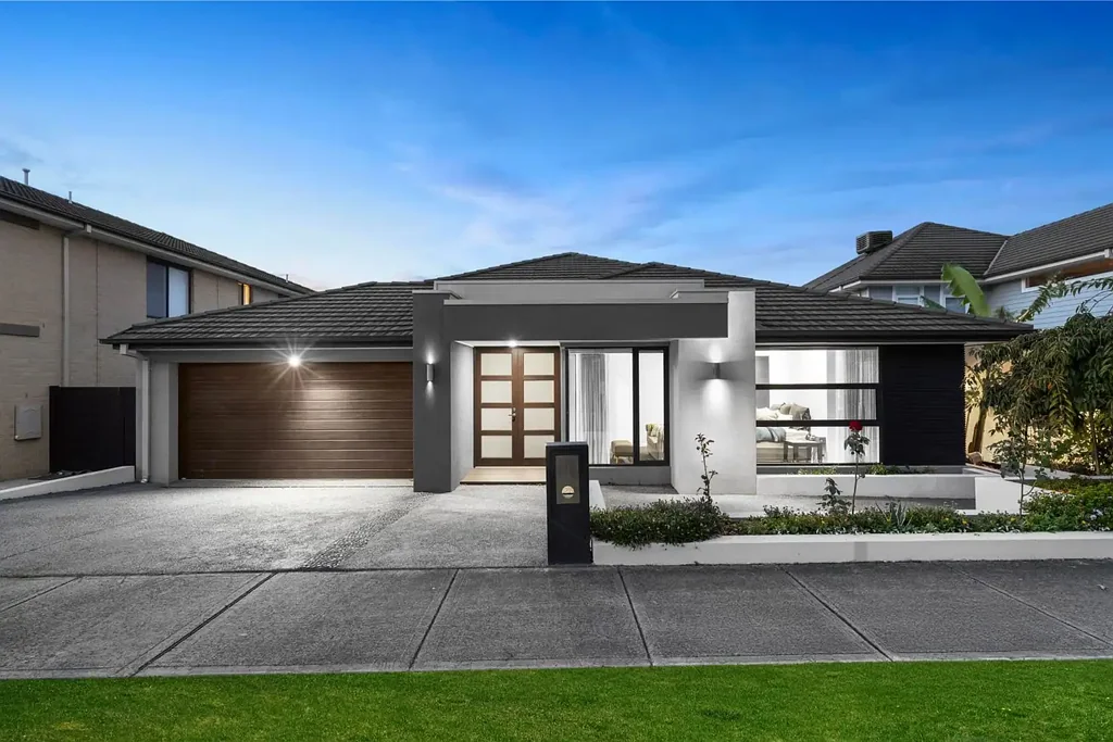 Brand New Townhouse in Prime Clyde Location
