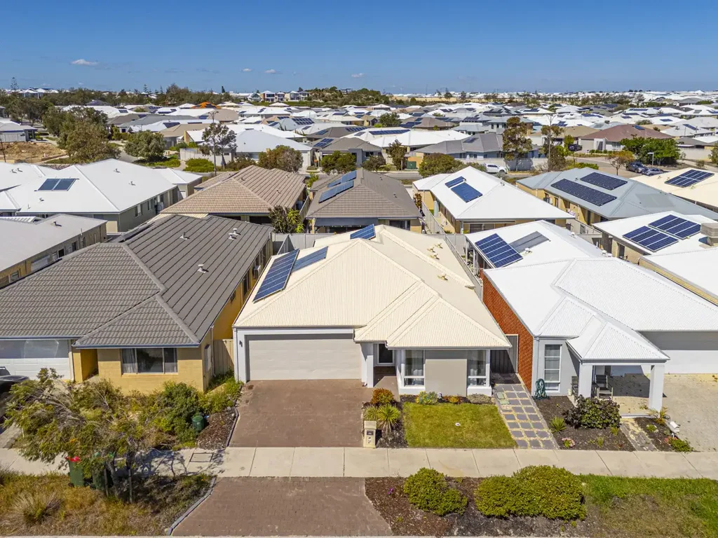 Alkimos 3બેડરૂમ Modern, Low-Maintenance Living in a Sought After Alkimos Location