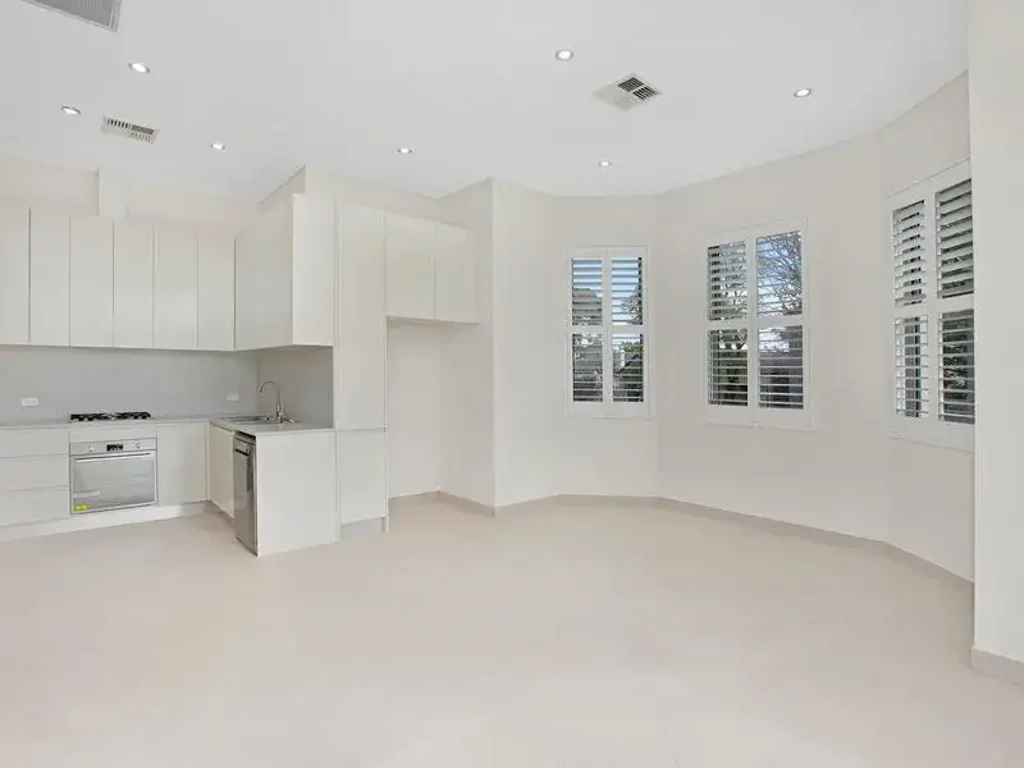 STYLISH, SECURE INNER WEST LIVING – PERFECTLY POSITIONED!