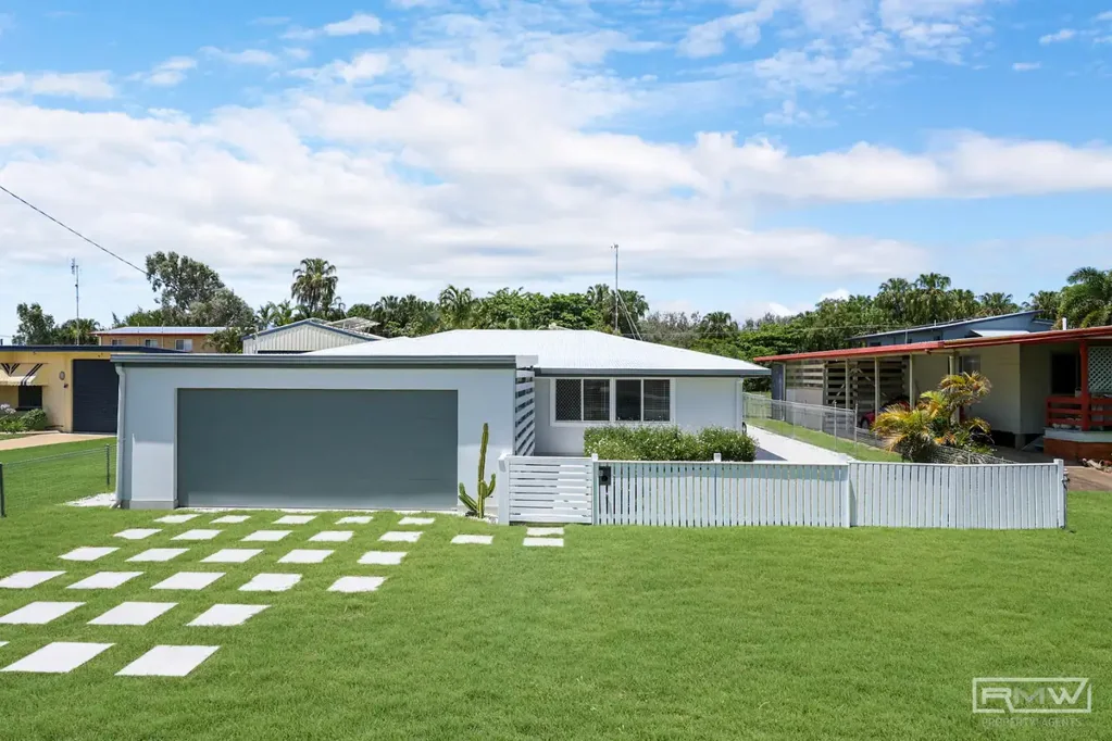 Kinka Beach 4房  A Coastal Sanctuary for Relaxed Living