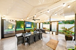 27 Stoke Heath Way, Caroline Springs