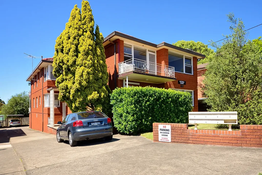 Bright 2-Bedroom Apartment in Central Mortdale