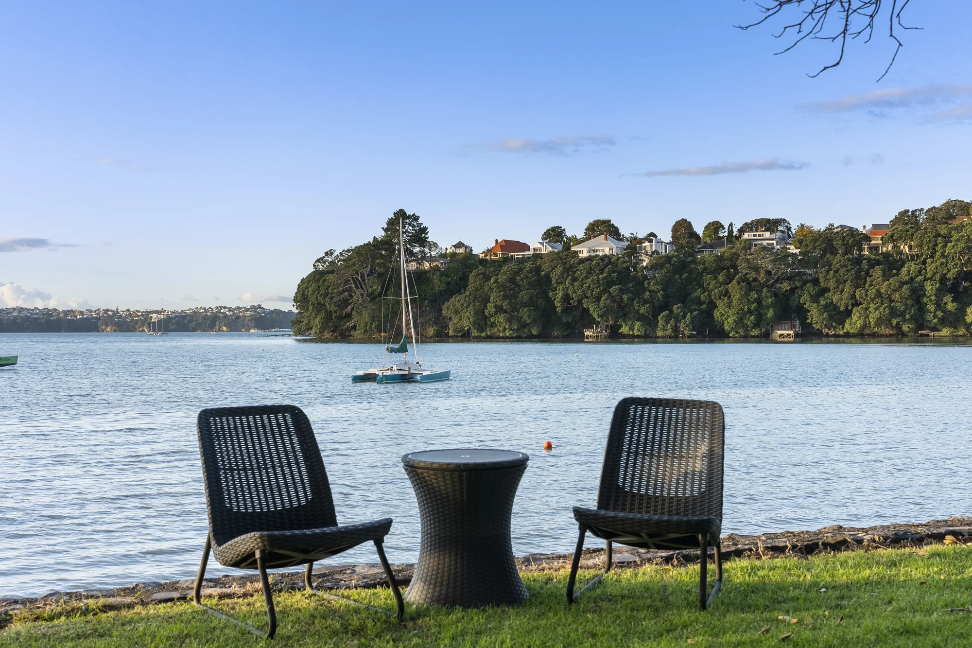 Westmere 5Zimmer A rare paradigm of waterfront opportunity