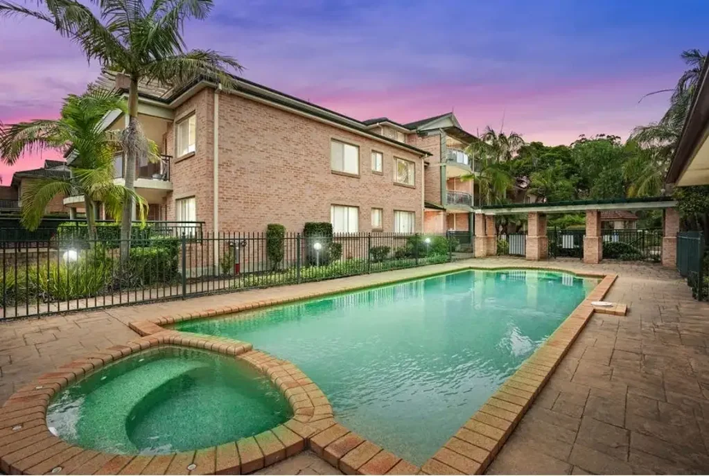 Castle Hill 3 Bedroom Walk To Castle Hill Metro Train Station