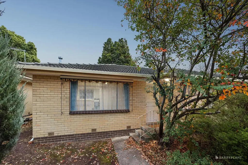 Mitcham 2房 步行数分钟 Mitcham站 购物餐饮区 学校 阔卧带柜 明厨流线 易维后院 燃气供暖 单车位 A winner for beginners!