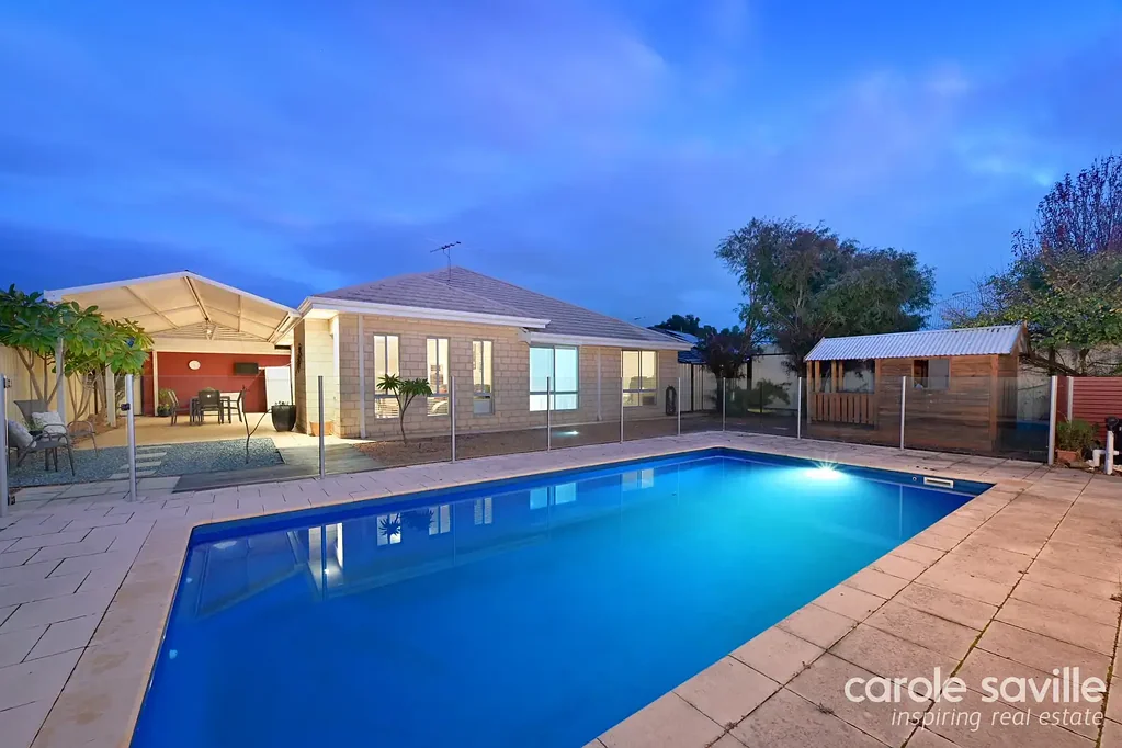 Tapping 4部屋 Family Living Opposite Parkland with Pool, Theatre & Outdoor Entertaining
