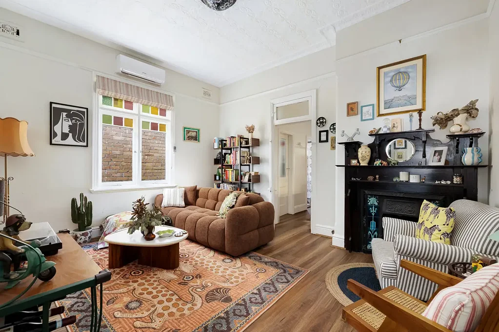 St Peters 2Moenga Charming two-bedder with period character