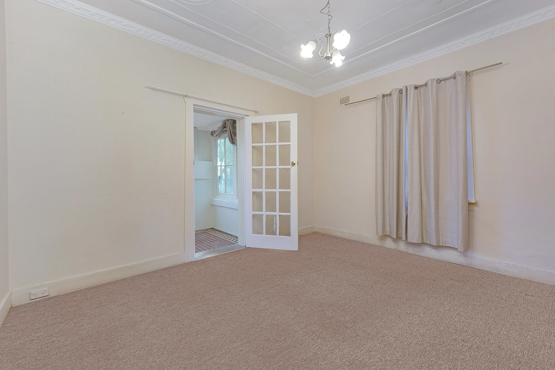 8 LEONORA ST, EARLWOOD NSW 2206, 0部屋, 0バスルーム, House