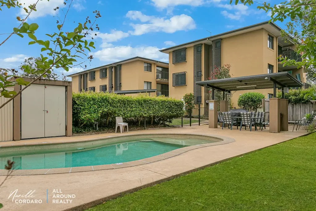 Caboolture 2कमरा POOL + SECURE GATED COMPLEX OWNER OCCUPIED – CONVENIENT CABOOLTURE LIVING