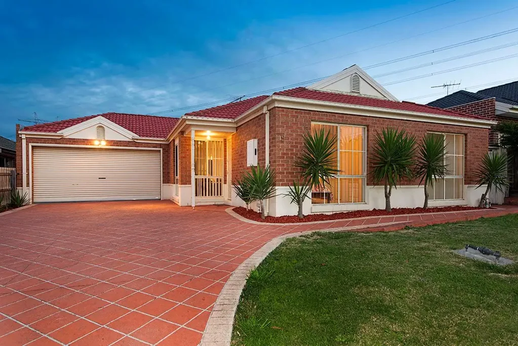 APPLY FOR THIS PROPERTY NOW - Comfortable and Spacious Family Living.