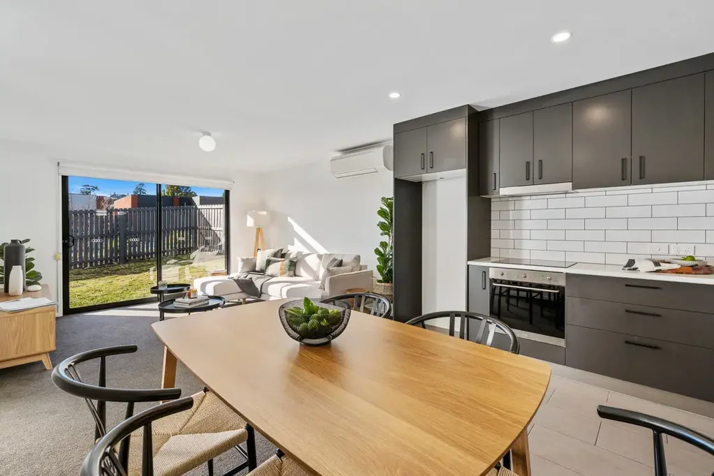 Glenorchy 2 Bedroom Contemporary comfort in a prime location