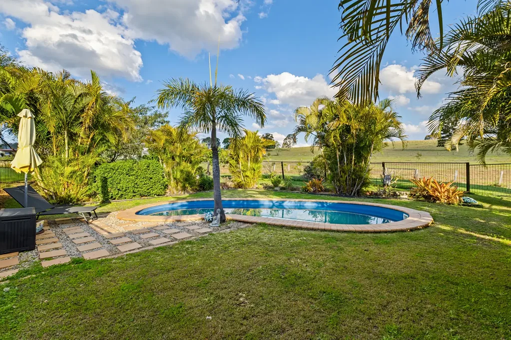 Veresdale Scrub 5Habitaciones Lifestyle Family Acreage on 3.95 Acres.