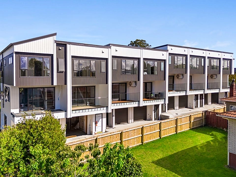 Mount Wellington 3房 全新匠造，永久产权，顶级Bosch家电，3分钟至Sylvia Park Mall，13分钟抵达CBD！ Brand New Freehold Gem in Mt Wellington