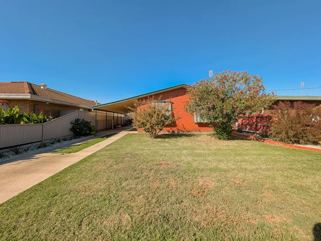 Kerang 3房  Well‑Located Brick Home Offering Space, Comfort and Convenience