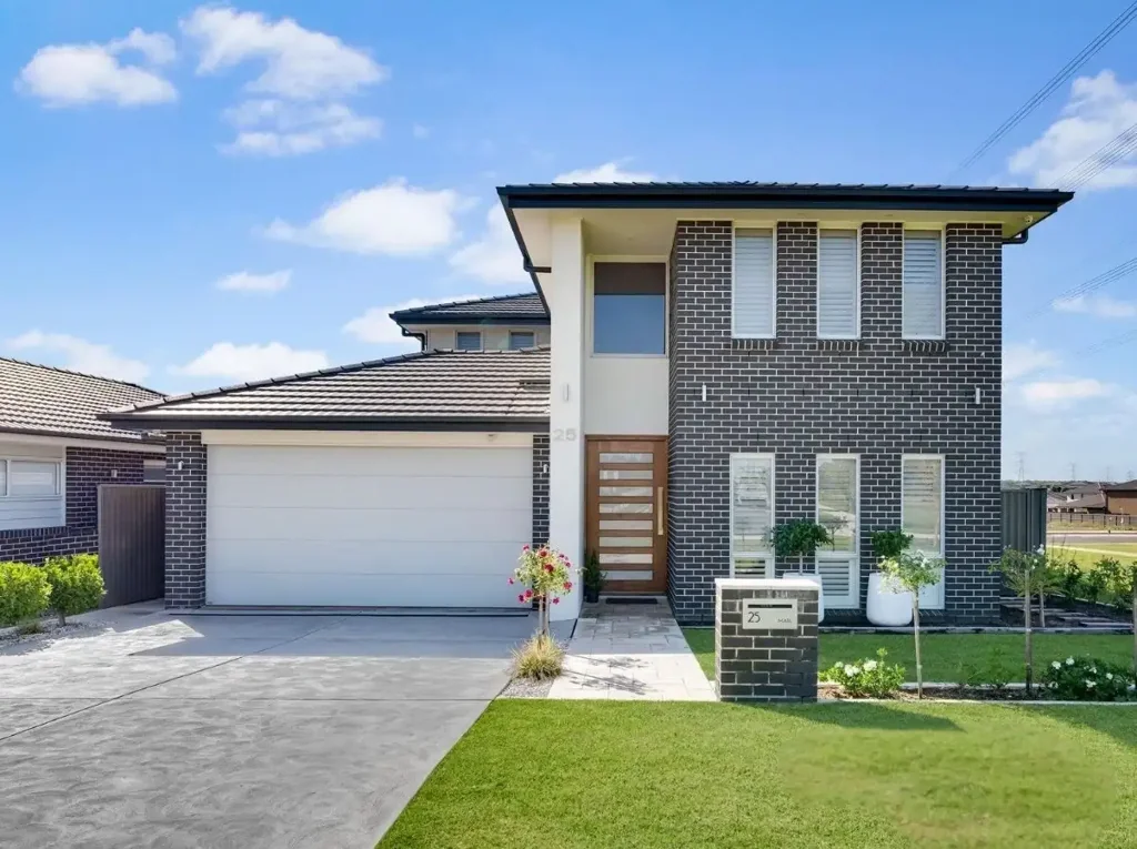 Spectacular Ultra-Modern Family Home That You Have Been Waiting For!
