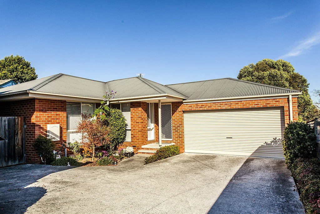 2/15 Krowera Street, Mooroolbark, VIC 3138