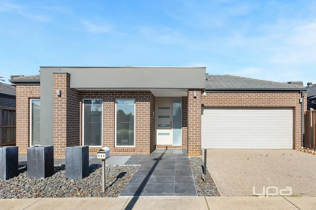 Spacious Family Living with Multiple Living Zones in Sought-After Fraser Rise