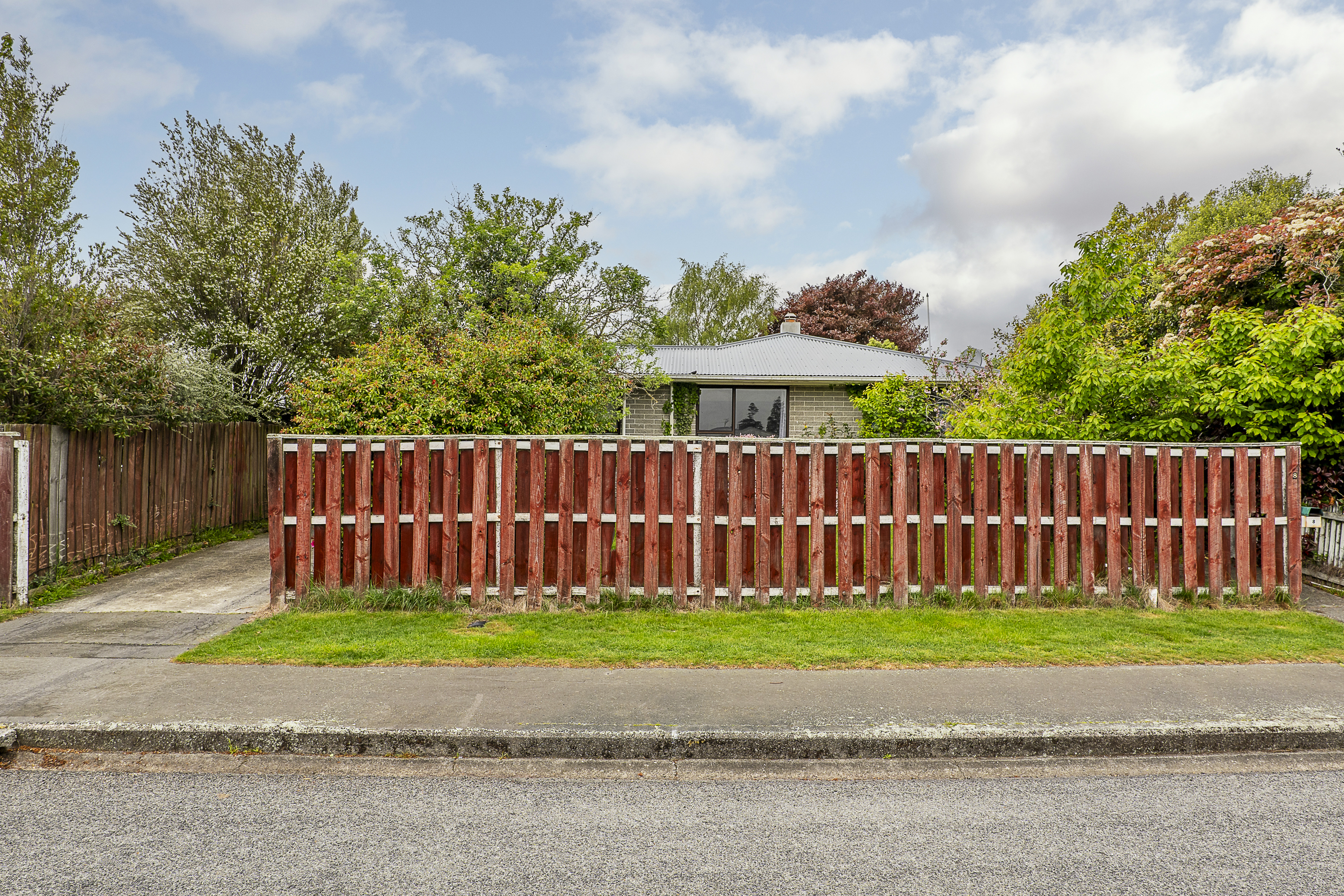 8 Cheyenne Street, Sockburn, Christchurch, 6 phòng ngủ, 2 phòng tắm, House