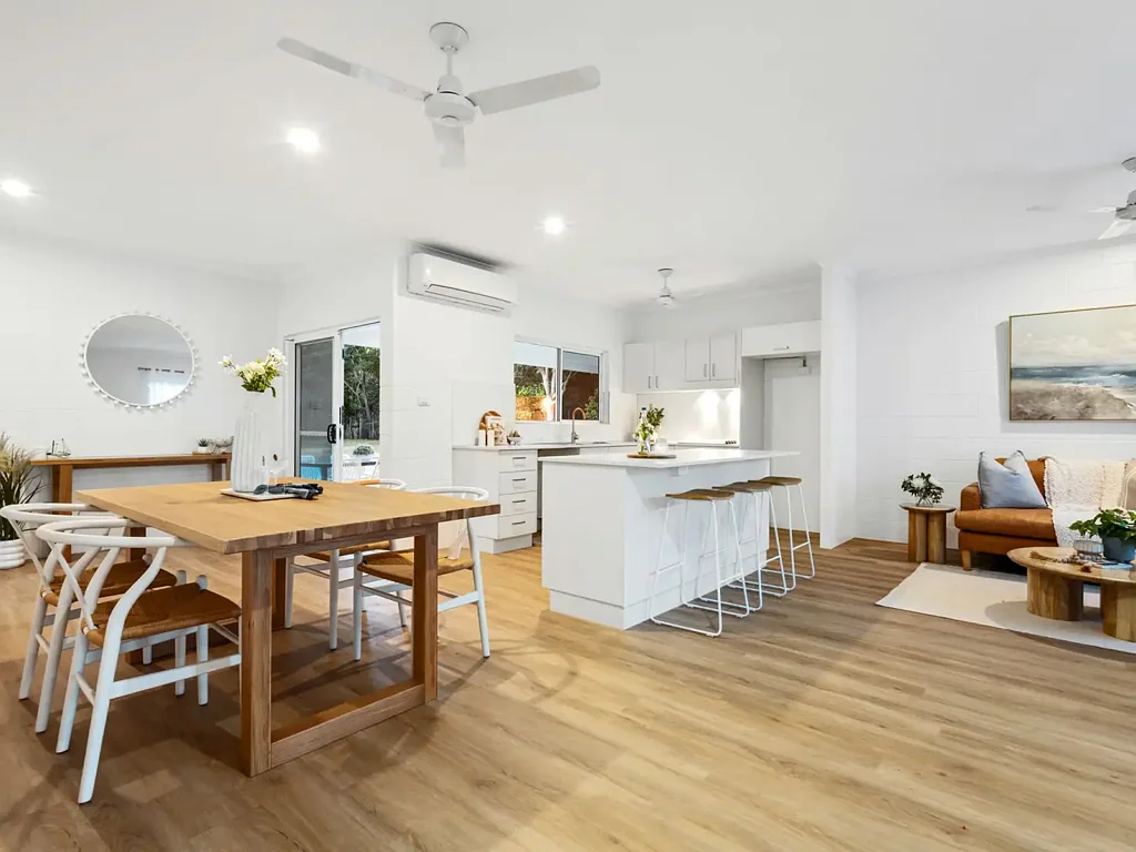 Holloways Beach 3Habitaciones Modern Coastal Living!