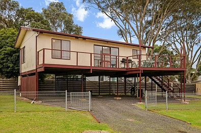 Ventnor 3房  Sun-Soaked Coastal Living with Future Possibilities