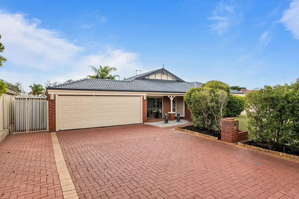 Canning Vale 5ห้องนอน Pack your bags, move right in!!