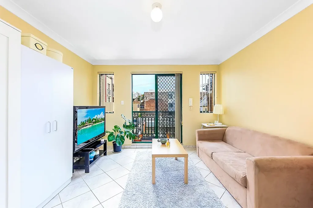 Redfern Smart city studio in a lifestyle hotspot