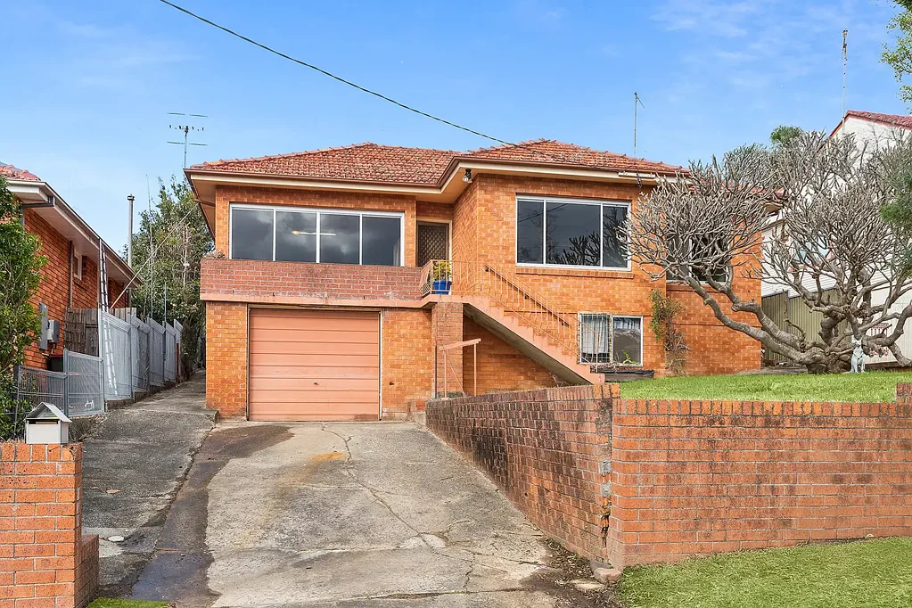 51 Beatus Street, Unanderra, NSW 2526