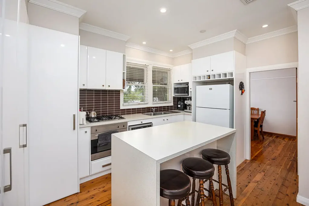 Turvey Park 3Phòng ngủ High-Demand Location with Exciting Development Potential