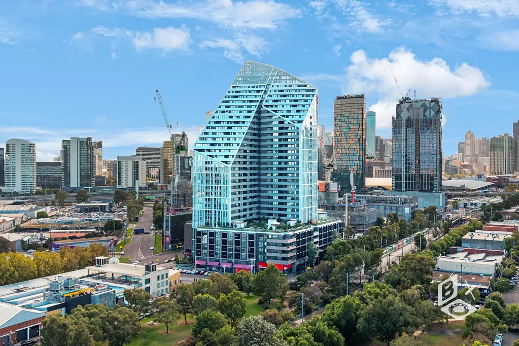 Luxury Parkside Living at R.Iconic 🌿🏙️