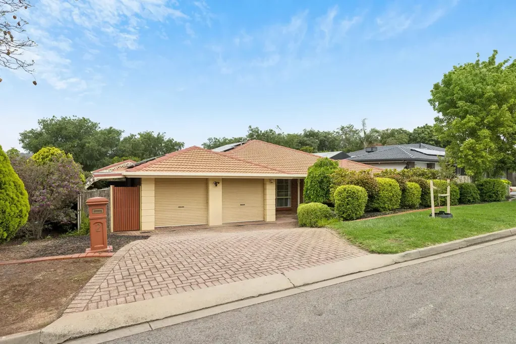2 Gilchrist Close, Greenwith, SA 5125