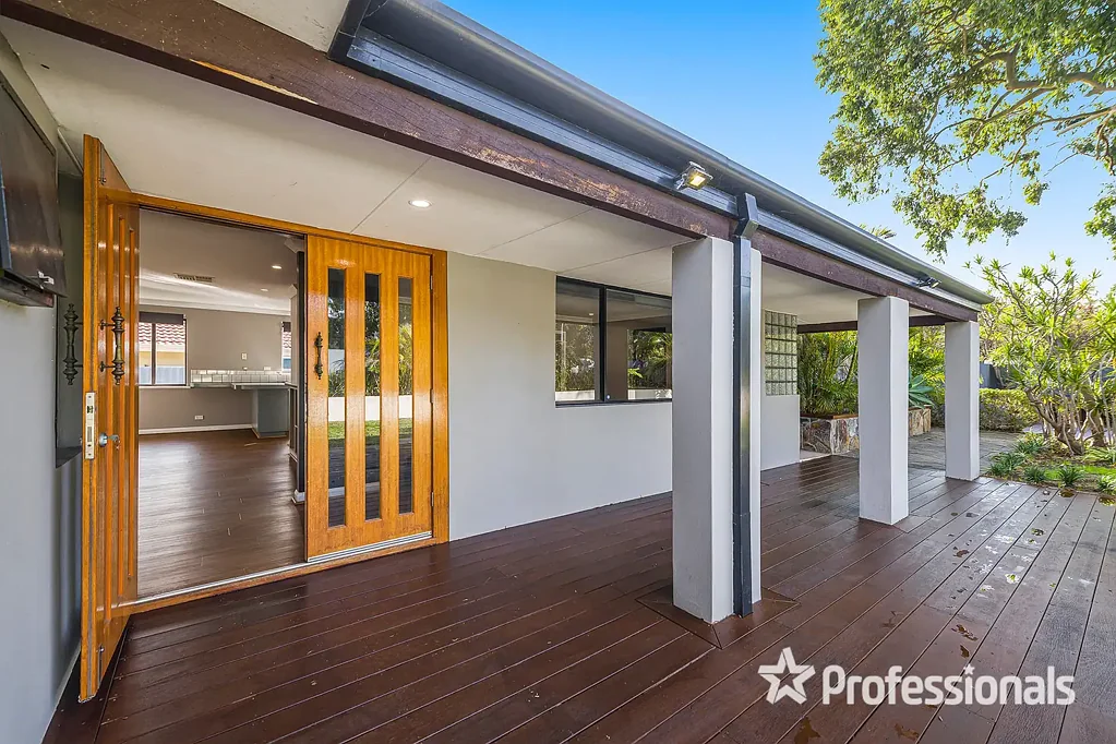 10 Bindaree Terrace, Kingsley, WA 6026