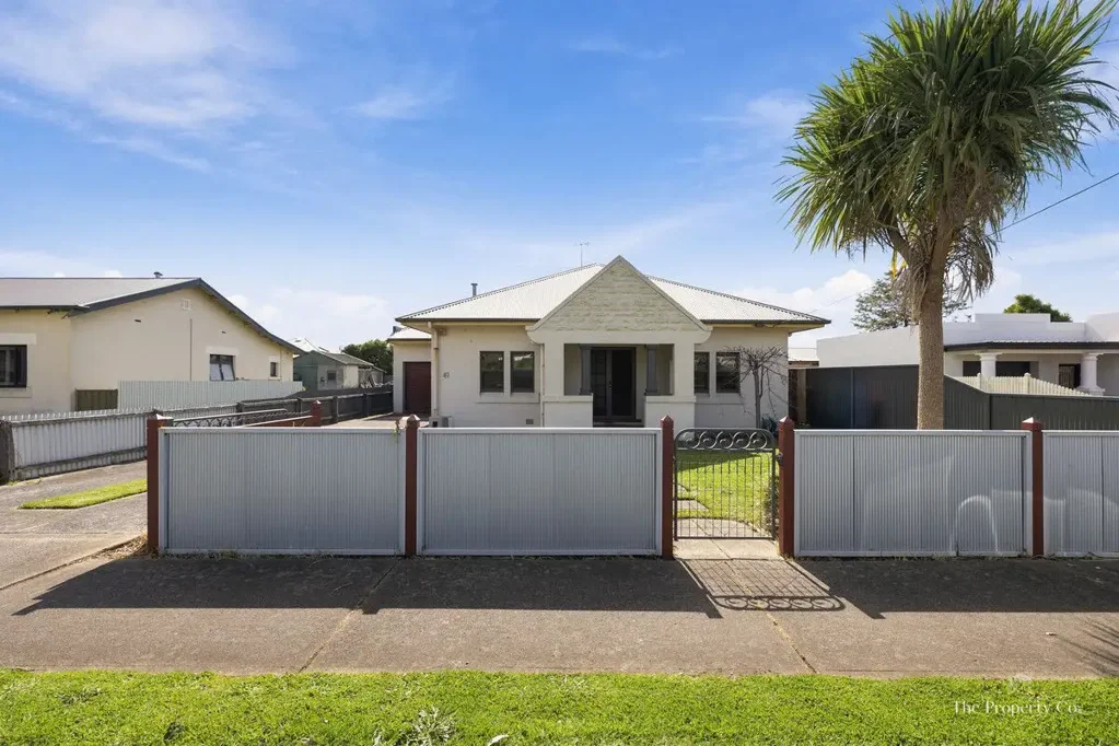 Mount Gambier 3બેડરૂમ Central Convenience with Scope to Make It Your Own