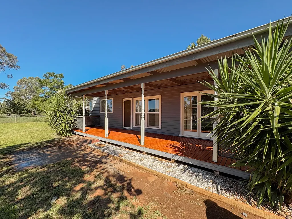 Peaceful & Private 4 bedroom home