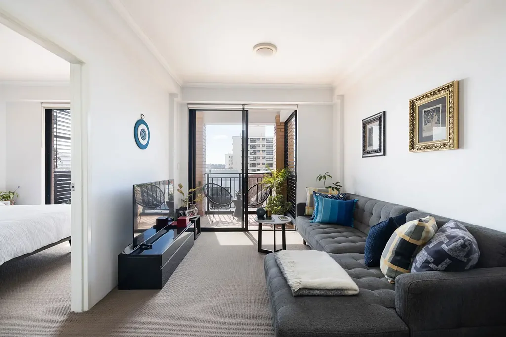 Potts Point 1ਬੈੱਡਰੂਮ North-facing home with wide balcony and harbour views