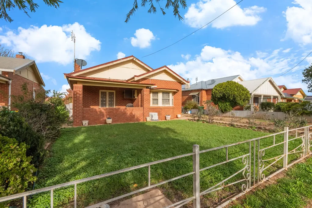Parkes 3Habitaciones CHARM, CHARACTER & A LOCATION YOU'LL LOVE