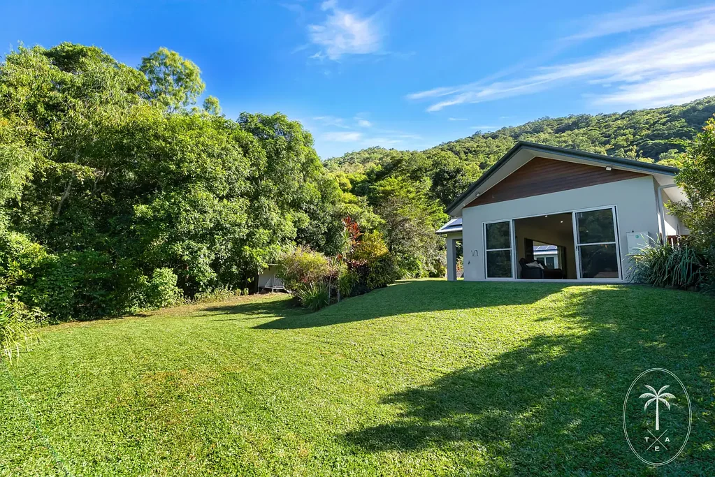 Clifton Beach 4ਬੈੱਡਰੂਮ Luxury Family Living | Surrounded by lush rainforest