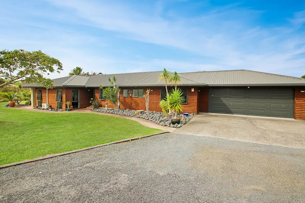 Kaitaia 3 Bedroom STYLISH COUNTRY LIVING