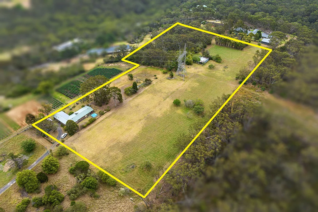 Annangrove 4chambre Peaceful acreage offers outstanding potential !