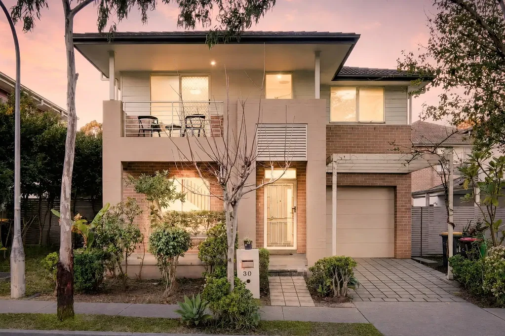 Lidcombe 4 Bedroom Modern Family Living & Effortless Elegance in the Heart of Lidcombe