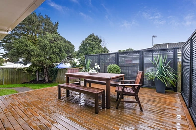 Sunny 2-Bedroom Unit with Great Outdoor Living