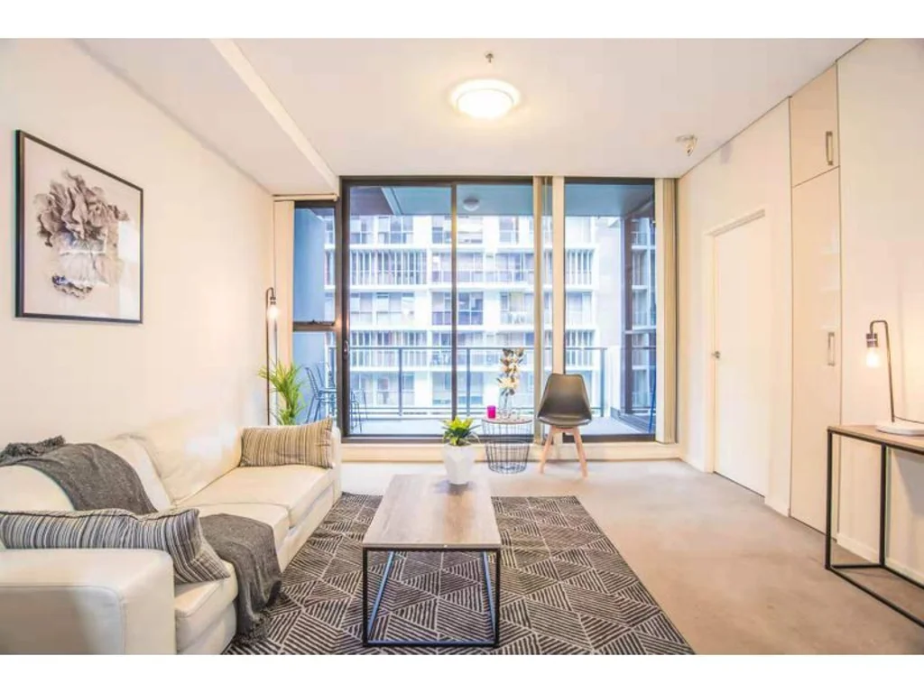 Luxury 2 Bedroom Apartment with fully furnished