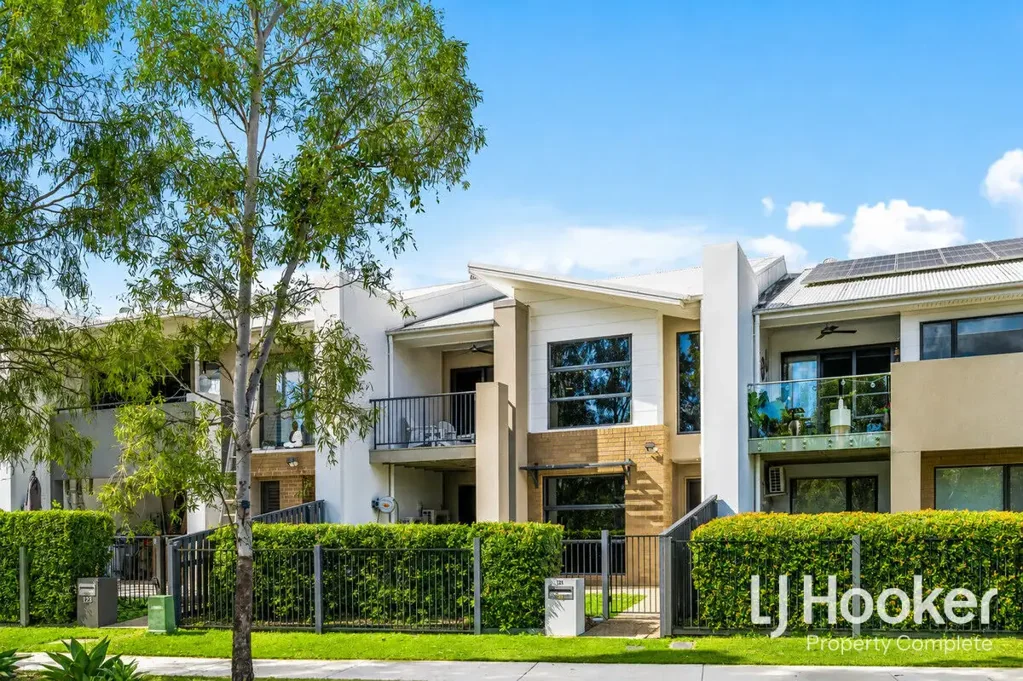 Yarrabilba 4房 现代联排别墅生活，无物业管理费 - 可立即入住，维护精美 Modern Terrace Living with No Body Corporate - Move-In Ready & Beautifully Maint