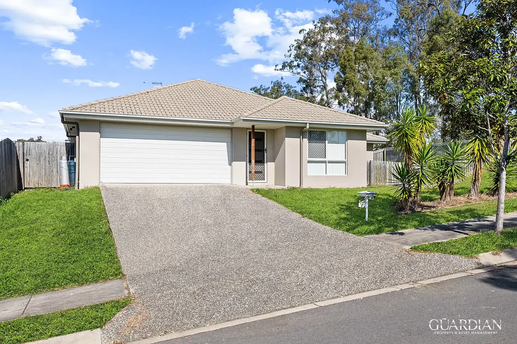 1/15 Pemswood Close, Deebing Heights, QLD 4306