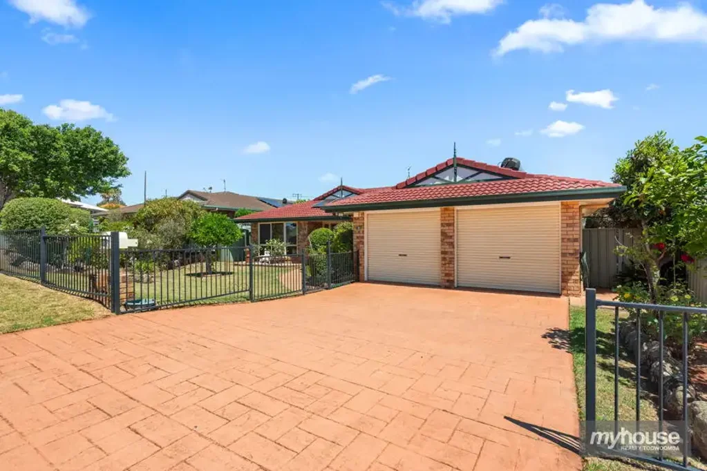Glenvale 5ਬੈੱਡਰੂਮ Spacious Family Living in Prime Glenvale Court!