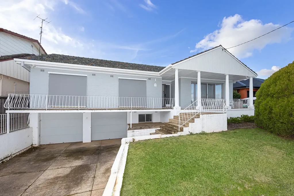 97 Fay Avenue, Kooringal, NSW 2650