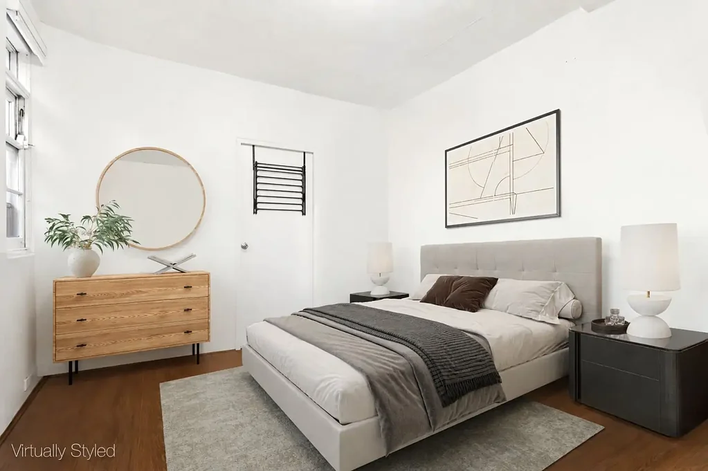 Art Deco Charm with City Convenience
